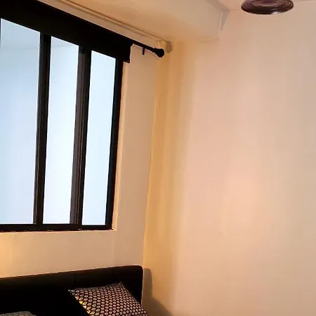 Les Orchidees Apartment